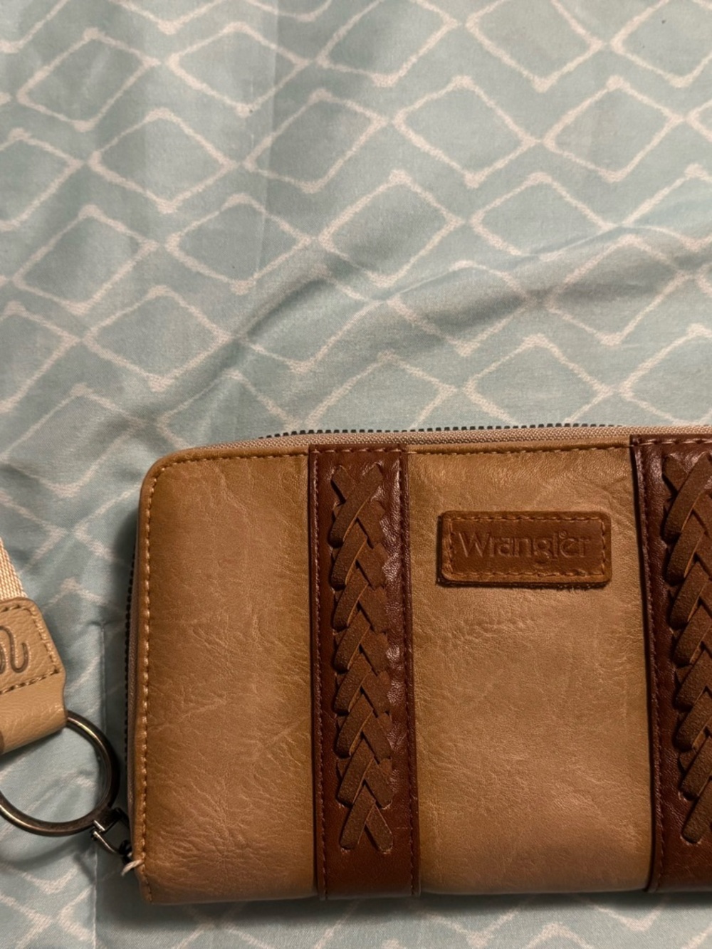 Wrangler Two-Tone Tan and Brown Women's Zip Wallet